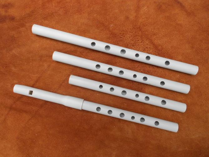 flûte penny whistle PVC 6 trous - 4 corps : Mib, Ré, Do et Sib